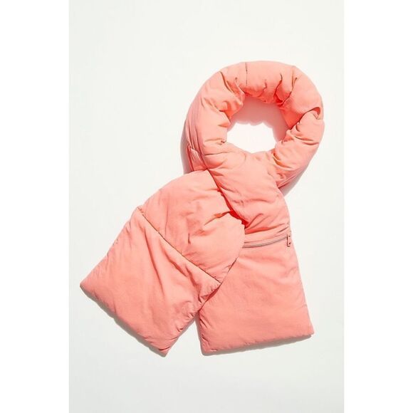 Free People x FP Movement Penelope Packable Puffa Scarf $58 - Picture 1 of 3
